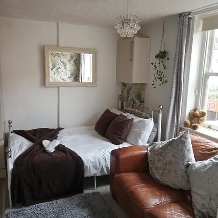 Little Dorrit Studio Flat 5 Rochester Me1 1Xz Strood Eksteriør bilde