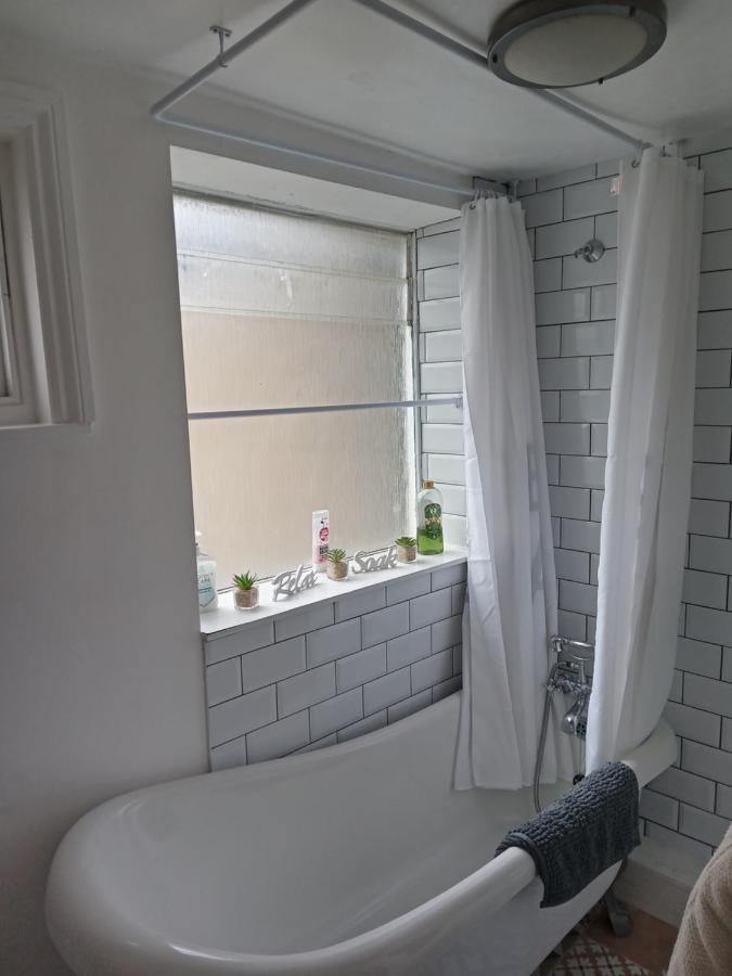 Little Dorrit Studio Flat 5 Rochester Me1 1Xz Strood Eksteriør bilde