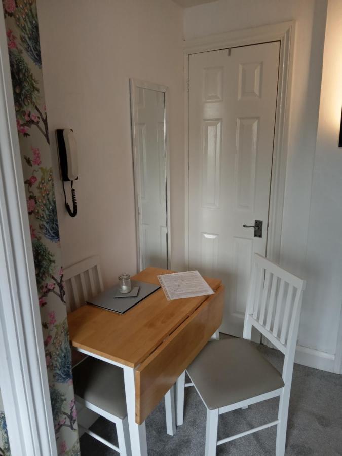 Little Dorrit Studio Flat 5 Rochester Me1 1Xz Strood Eksteriør bilde